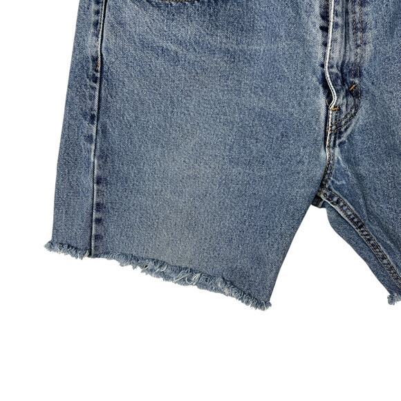 Levi’s Cut Off Bermuda Jean Shorts 505 Denim High Waisted Frayed W35 10/12 - Picture 4 of 5